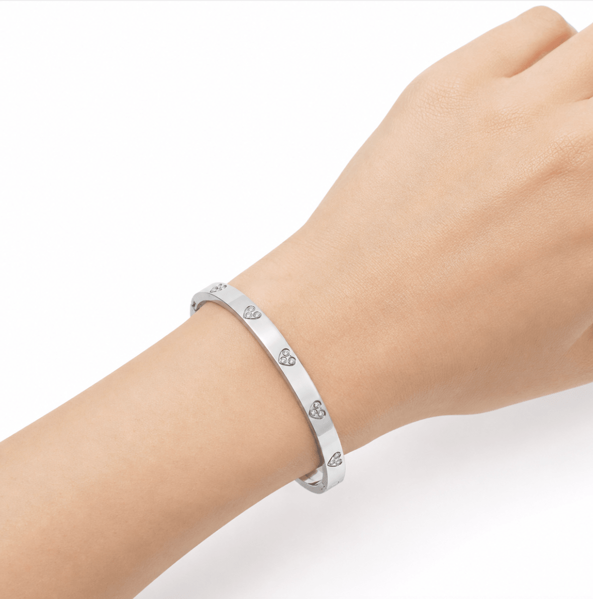 LOVE LINK BANGLE best gold plated tarnish and water resistant piece by Irish Jewellery brand - Lynott Jewellery