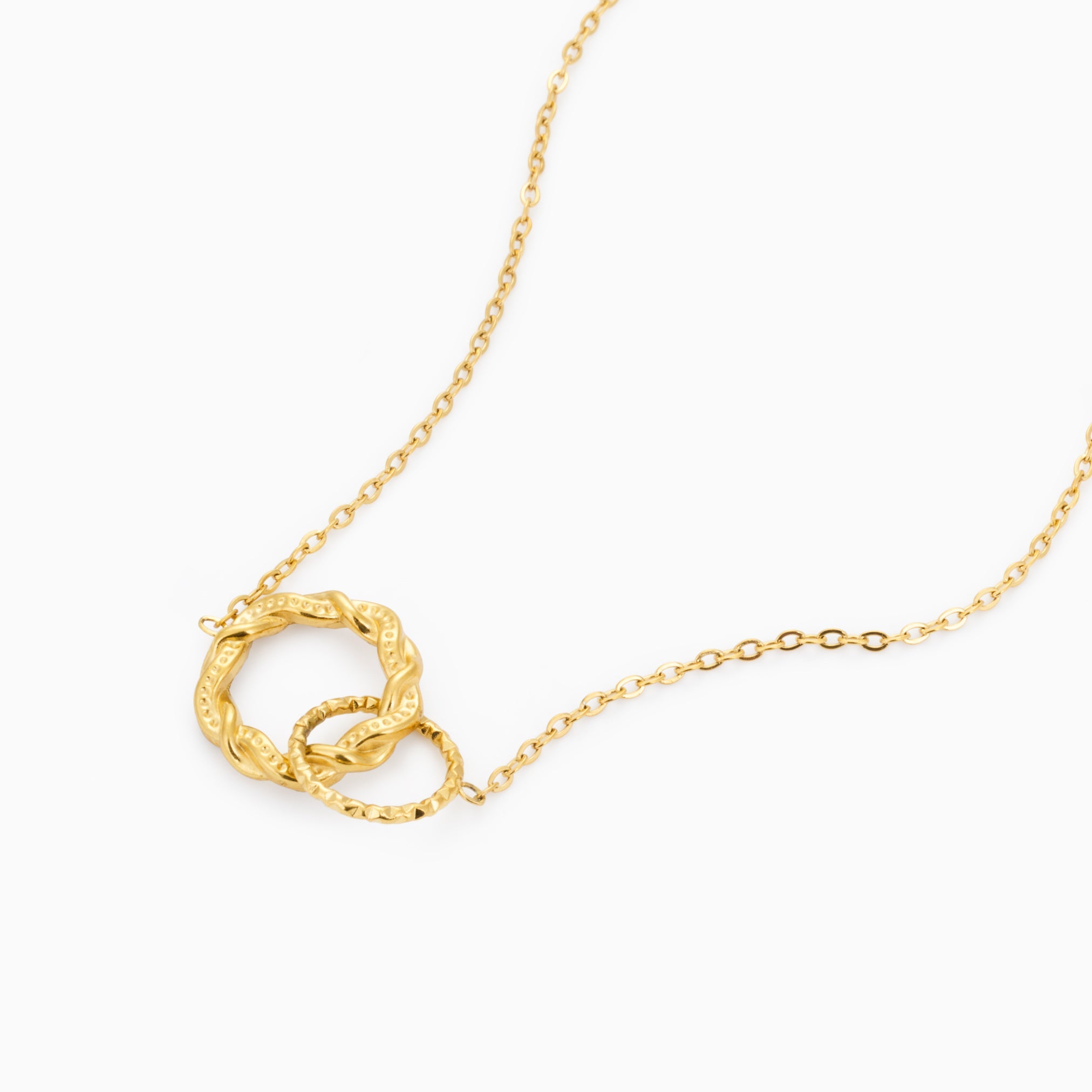 SHIMMERING INTERLINKING CIRCLE NECKLACE best gold plated tarnish and water resistant piece by Irish Jewellery brand - Lynott Jewellery