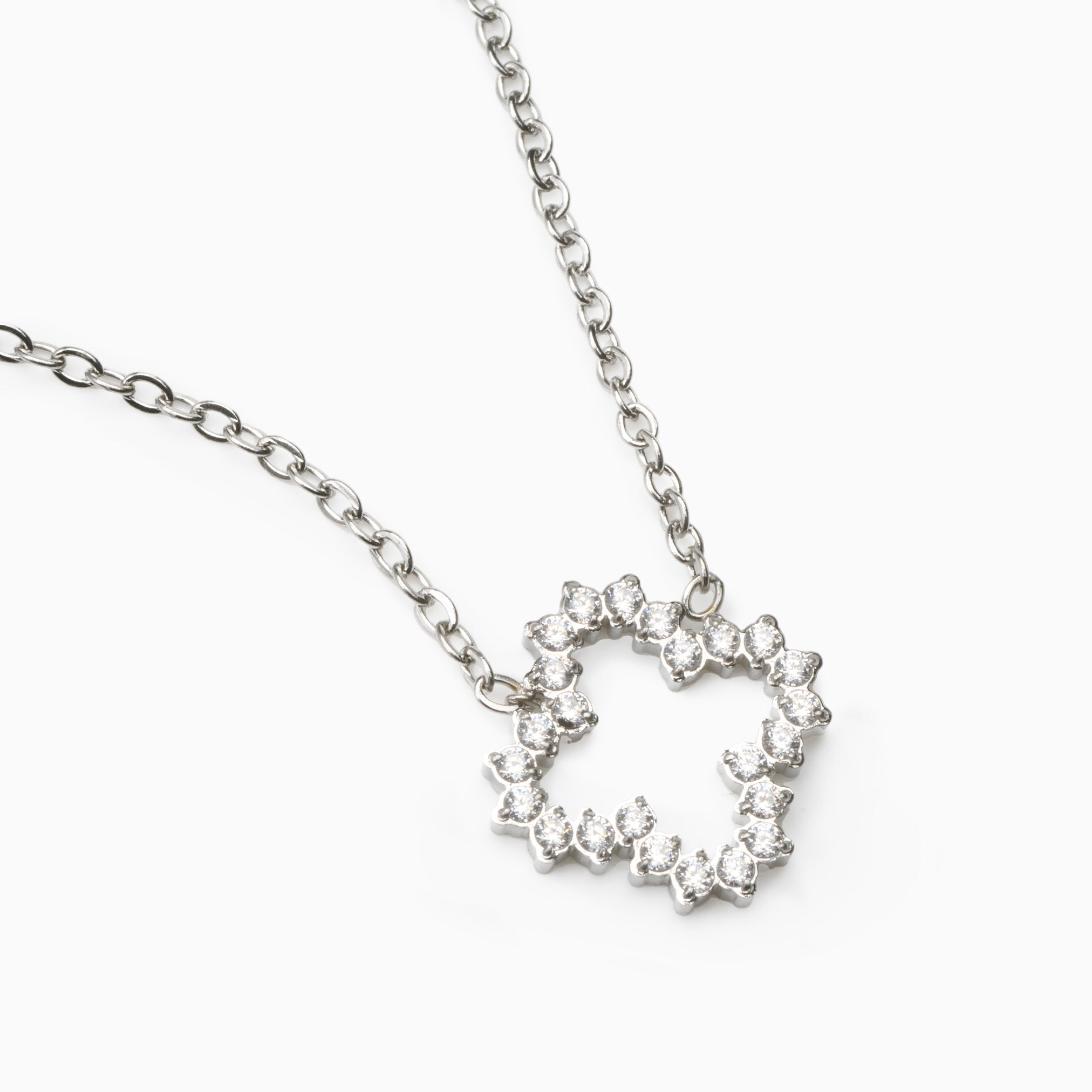 CLUSTER CLOVER NECKLACE best gold plated tarnish and water resistant piece by Irish Jewellery brand - Lynott Jewellery