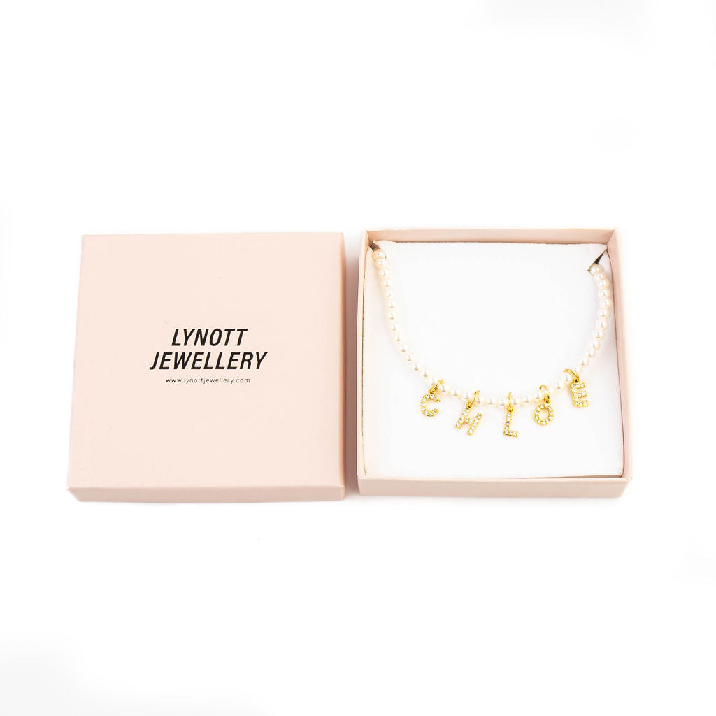 COLLAR CON NOMBRE DE PERLAS