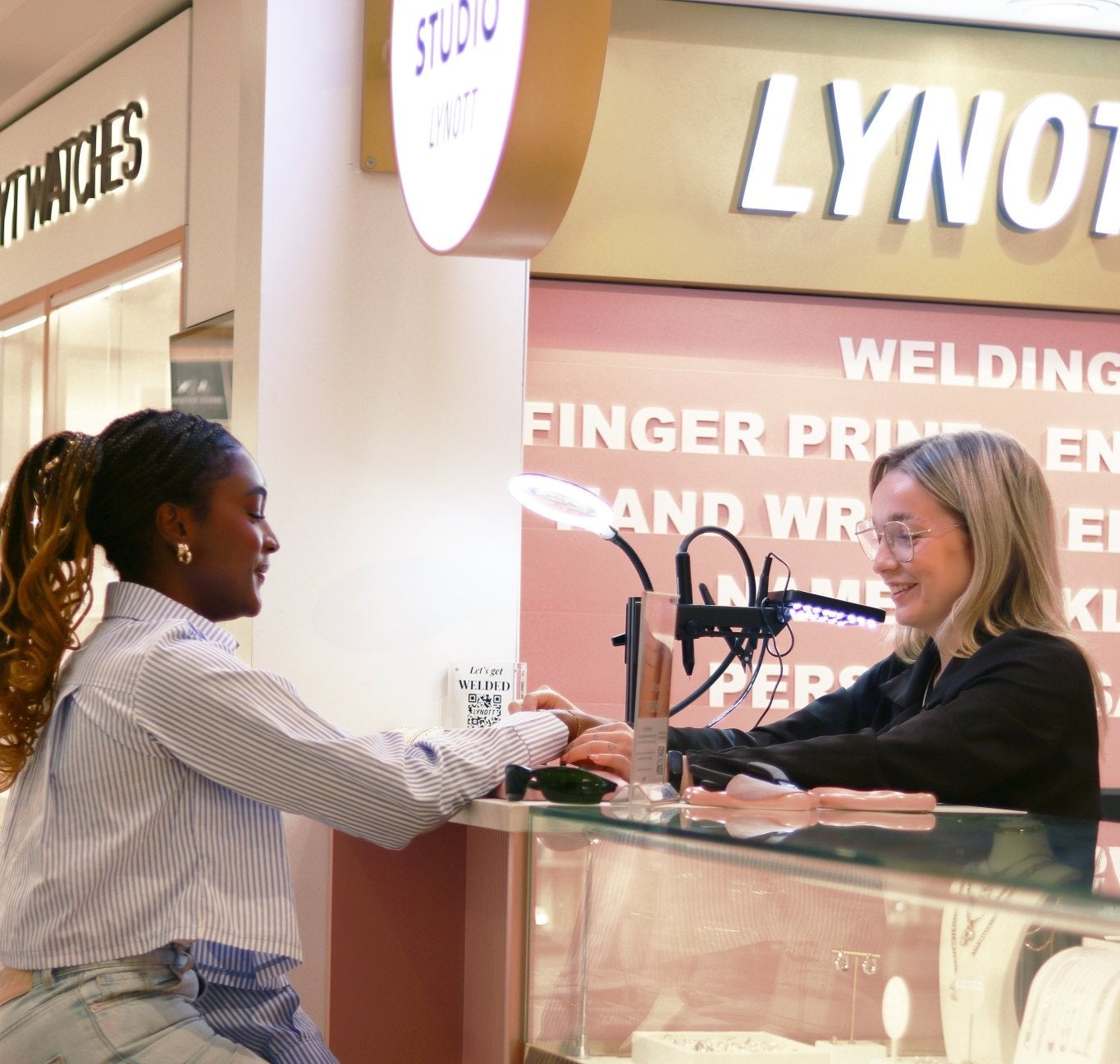  anklet best gold plated tarnish and water resistant piece by Irish Jewellery brand - Lynott Jewellery